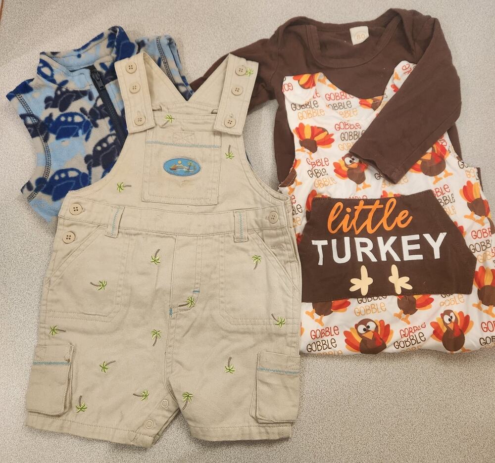 Mixed Bundle Baby Boy 2 Outfits 4 pieces 6-9 Months